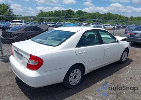 2002 Toyota Camry Le/Xle/Se из США, поврежденный, VIN JTDBE32K520035985